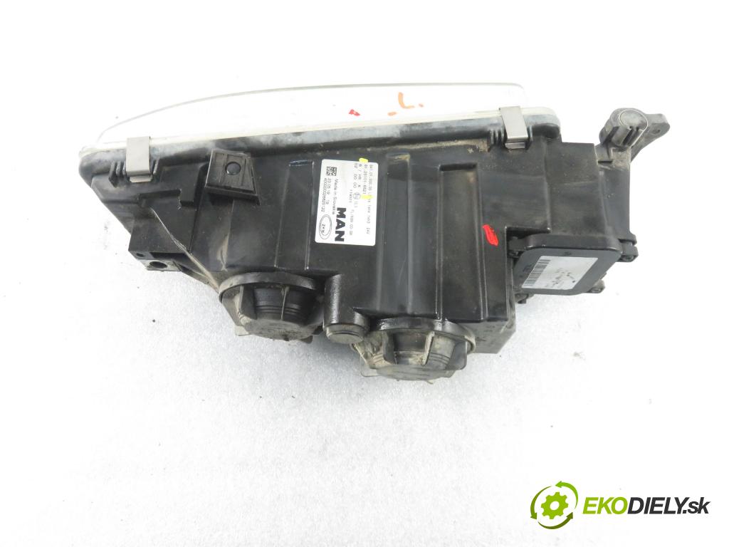 MAN TGX I CIĄGNIK SIODŁOWY 2014 353,00 18.480 - D 2676 LF 25 12419,00 hmlové svetlo, hmlovka L 81251016521