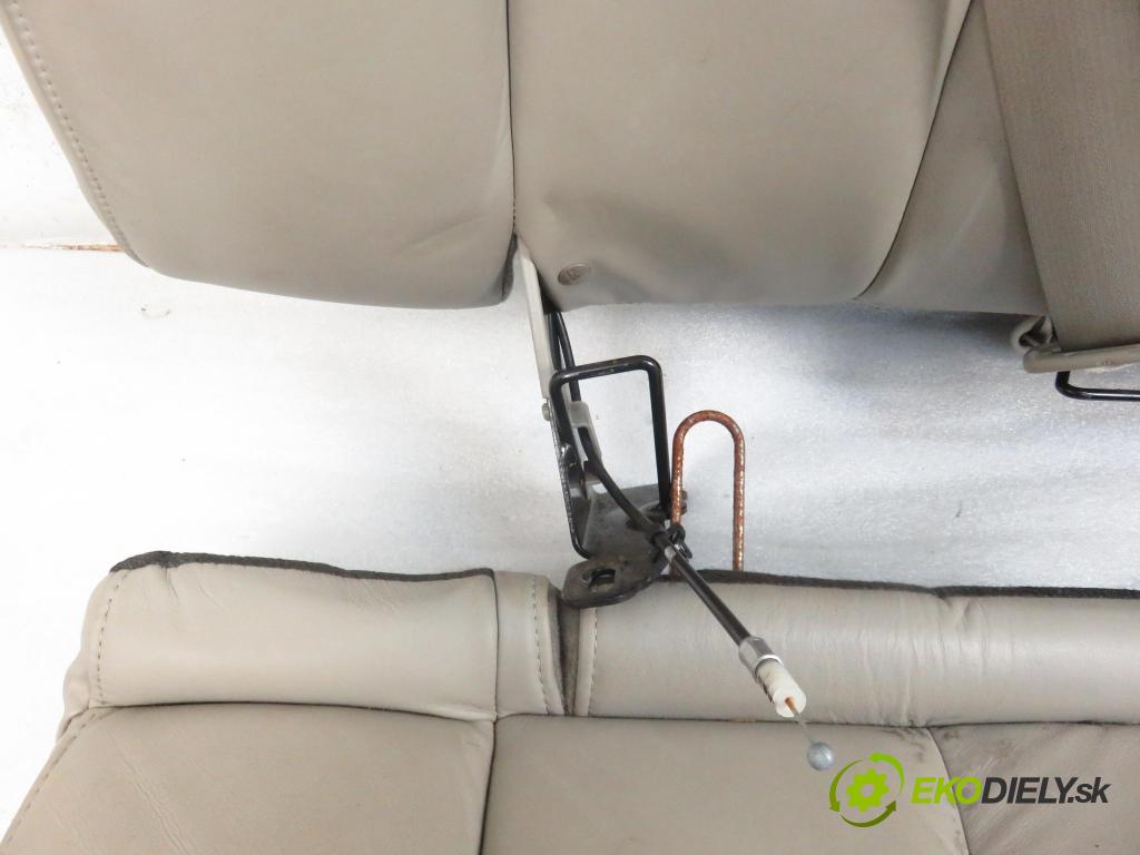 MAZDA CX-7 (ER) SUV 2011 0,00 2.2 MZR-CD AWD - R2AA 2184,00 Sedadlá, sedačky