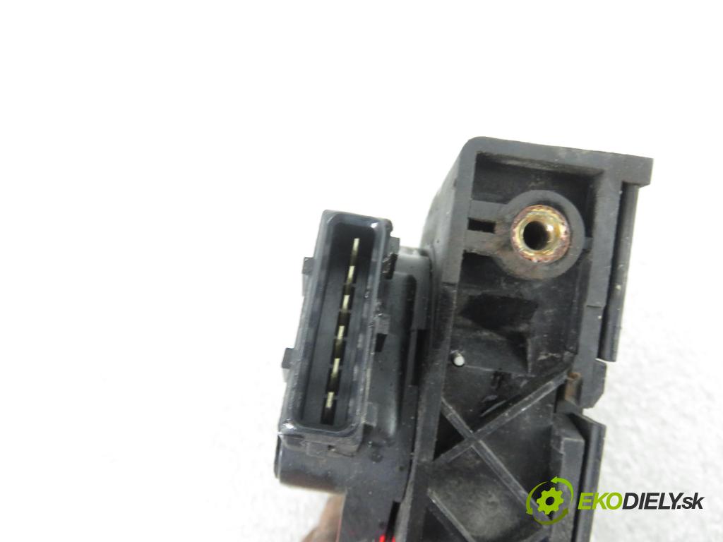 RENAULT SCENIC I (JA0/1_) MINIVAN 2002 75,00 1.9 dCi 102 - F9Q 732 1870,00 Potenciometer plynu 7700431918 (Pedále)