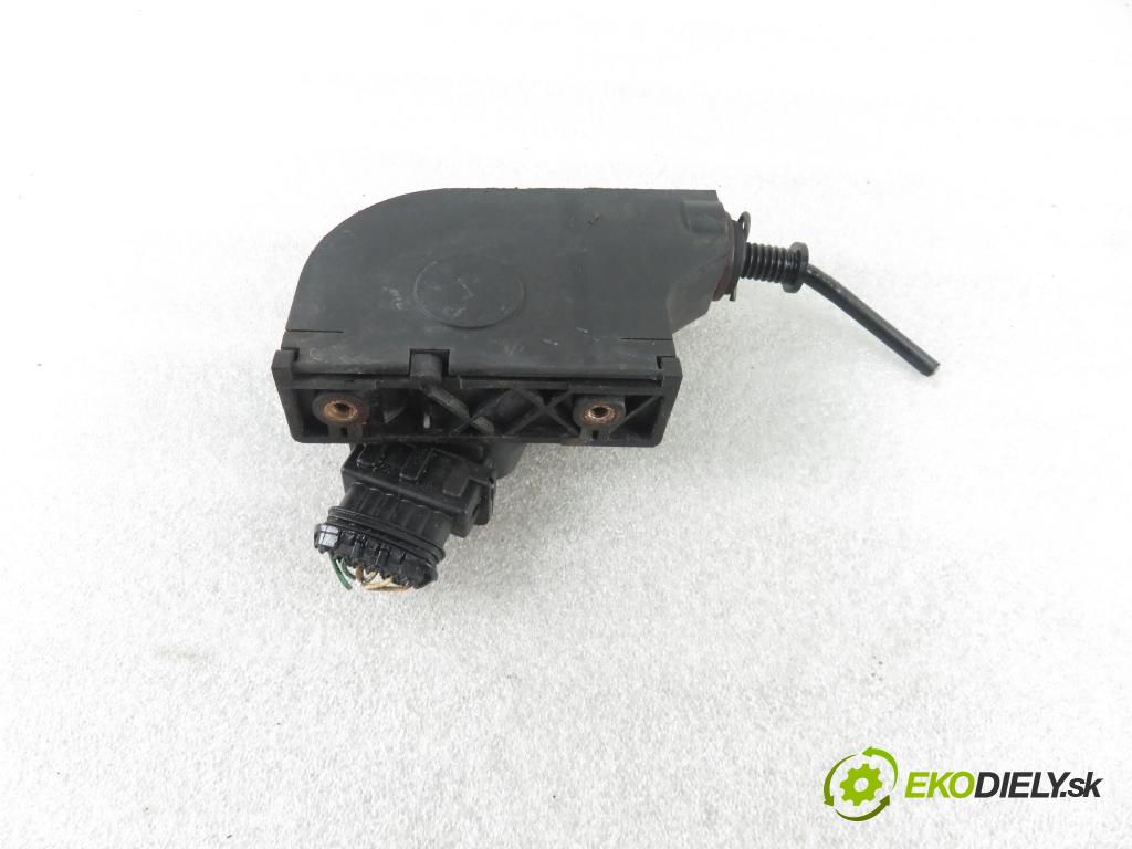 RENAULT SCENIC I (JA0/1_) MINIVAN 2002 75,00 1.9 dCi 102 - F9Q 732 1870,00 Potenciometer plynu 7700431918 (Pedále)