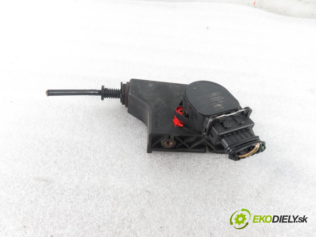 RENAULT SCENIC I (JA0/1_) MINIVAN 2002 75,00 1.9 dCi 102 - F9Q 732 1870,00 Potenciometer plynu 7700431918 (Pedále)