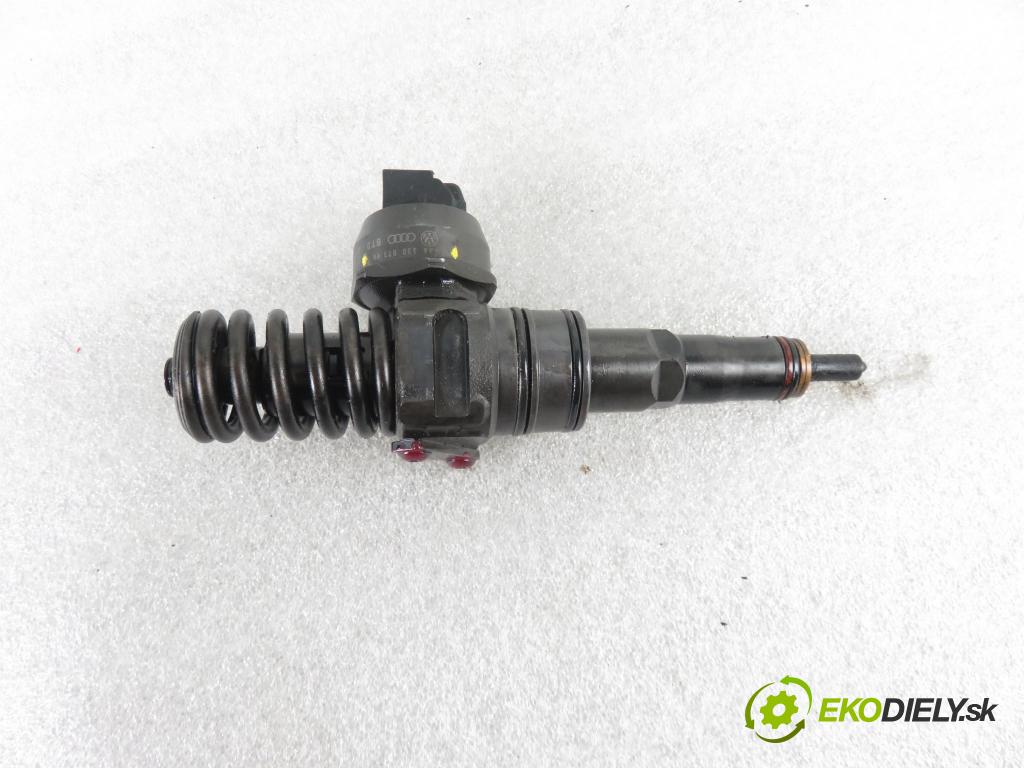 SKODA OCTAVIA II Combi (1Z5) KOMBI 2007 77,00 1.9 TDI - BXE 1896,00 Vstrekovač 038130073AG ; 0414720215 (Vstrekovače)