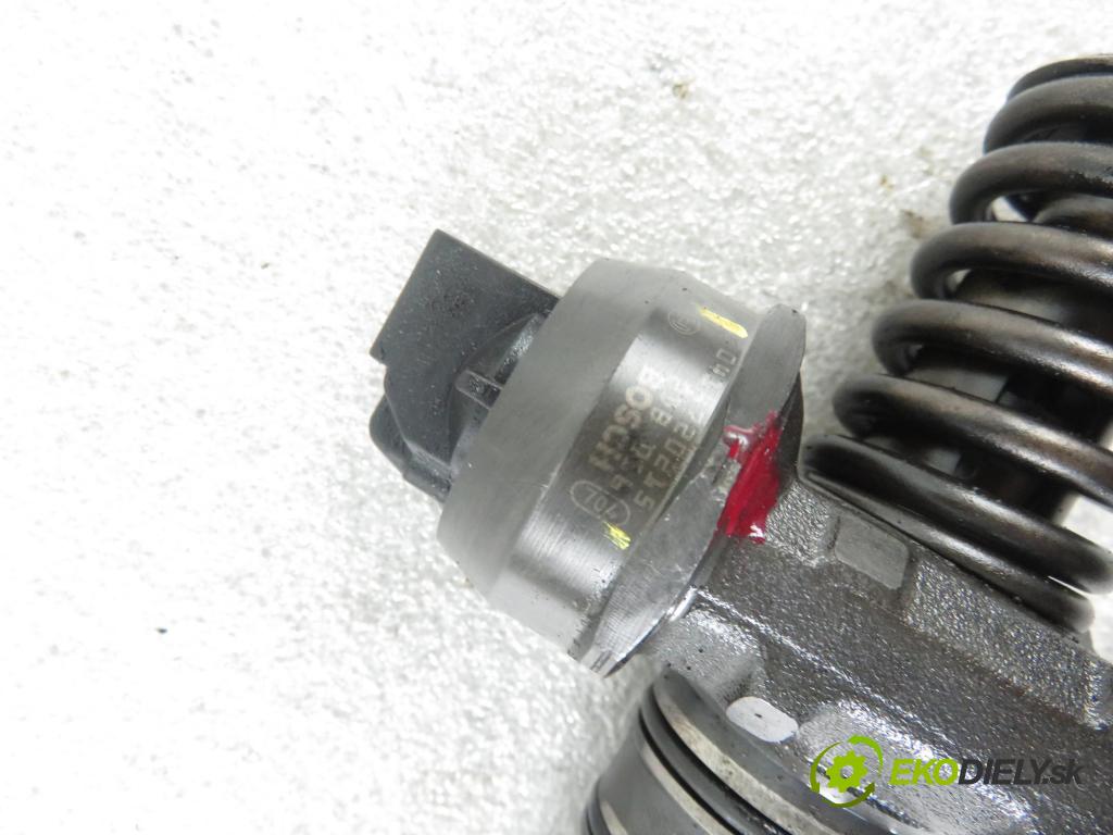 SKODA OCTAVIA II Combi (1Z5) KOMBI 2007 77,00 1.9 TDI - BXE 1896,00 Vstrekovač 038130073AG ; 0414720215 (Vstrekovače)