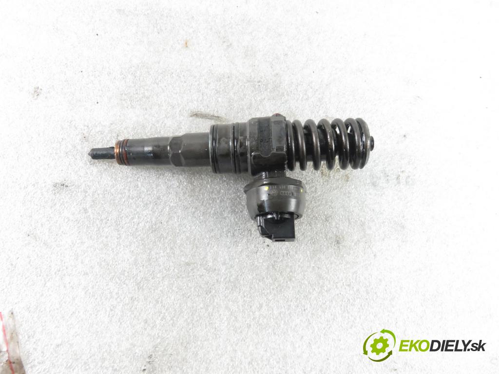 SKODA OCTAVIA II Combi (1Z5) KOMBI 2007 77,00 1.9 TDI - BXE 1896,00 Vstrekovač 038130073AG ; 0414720215 (Vstrekovače)