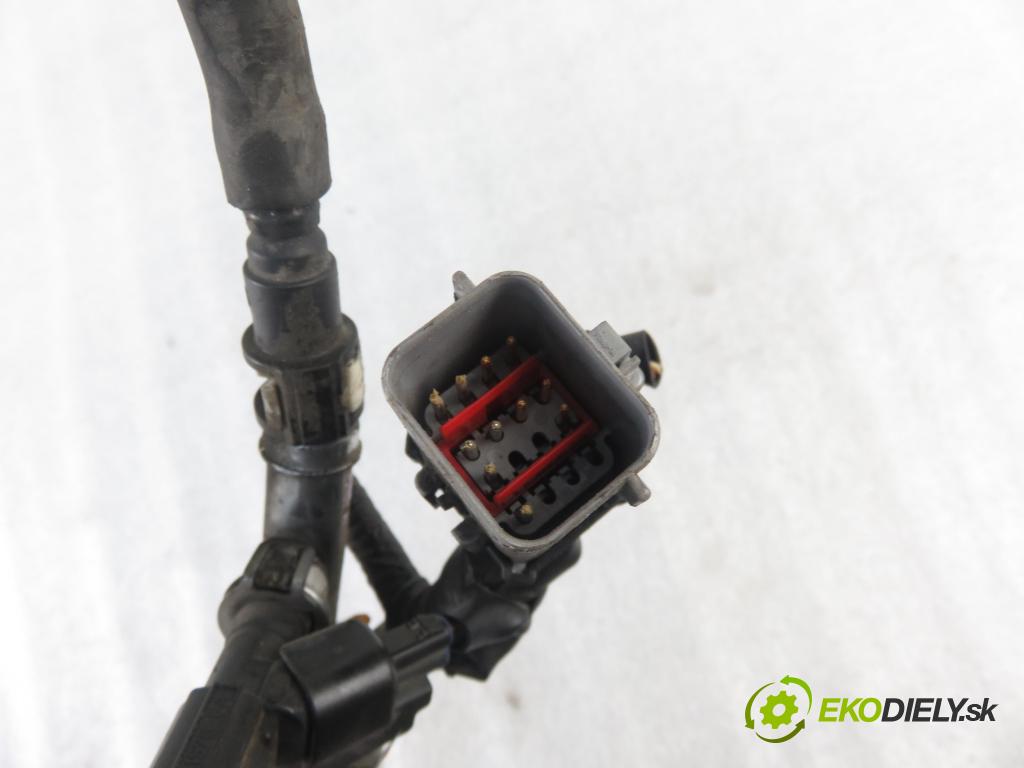 FORD MONDEO III (B5Y) LIFTBACK 2003 107,00 2.0 16V - CJBB 1999,00 Lišta vstrekovacia 4M8G9D280AA ; 0280156154 ; L36113150 (Vstrekovacie lišty)