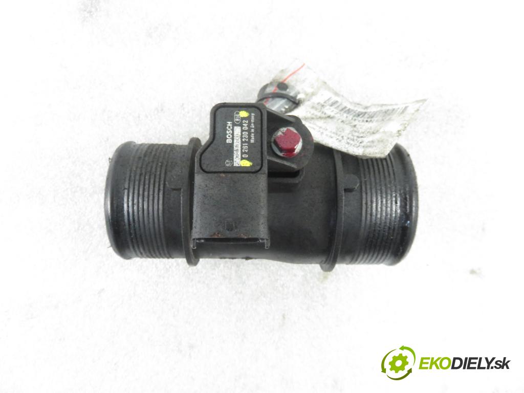 IVECO DAILY VI Furgon FURGON 2020 100,00 3.0 NaturalPower 136 - F1CFA401C 2998,00 váha vzduchu vzduchu 504208311 ; 0261230042