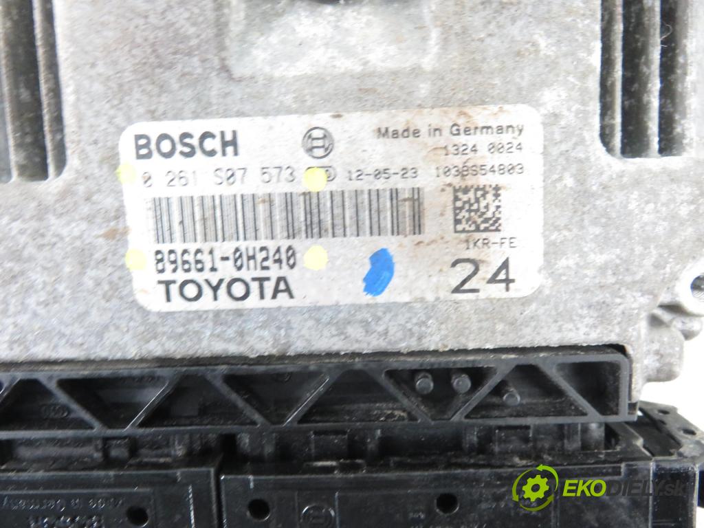CITROEN C1 (PM_, PN_) HB 2012 50,00 1.0 12V R3 68 - 1KR-FE 998,00 řídící jednotka motora 0261S07573 ; 896610H240
