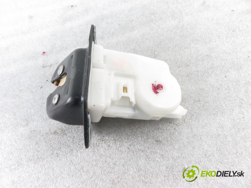 NISSAN NOTE (E11, NE11) MINIVAN 2011 65,00 1.4 - CR14DE 1386,00 zámok dveří kufr EL.