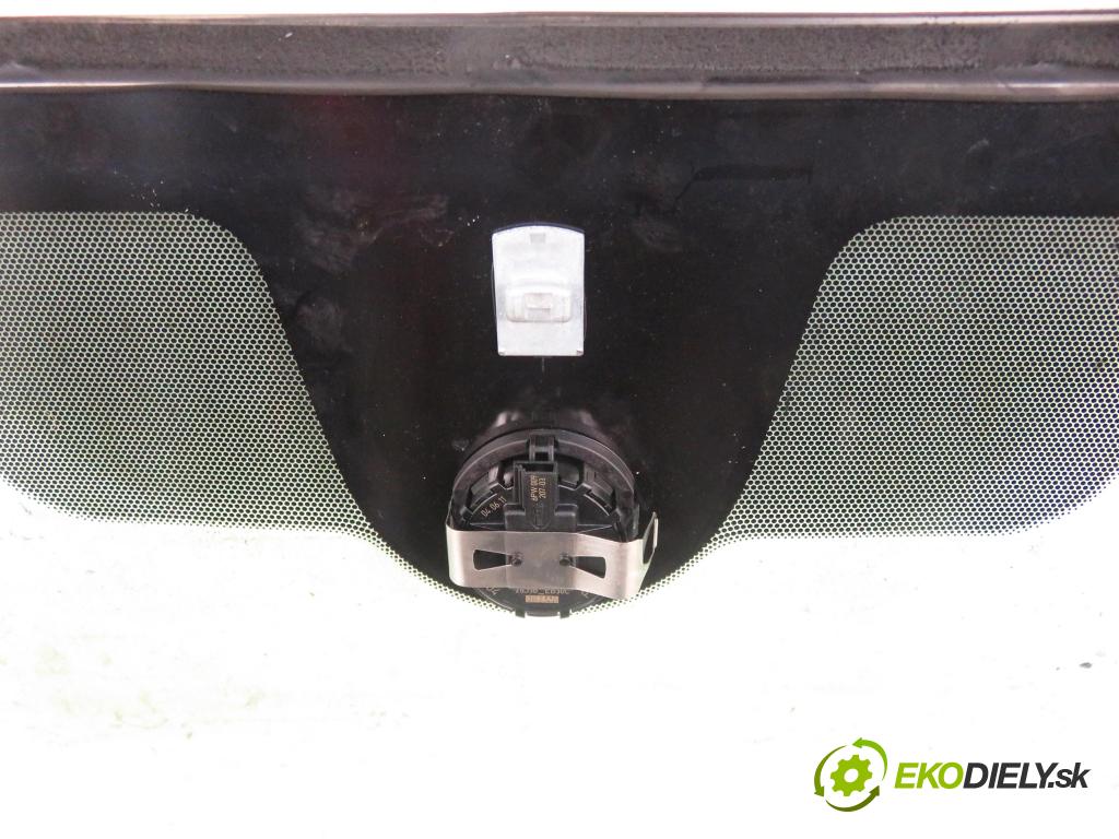 NISSAN NOTE (E11, NE11) MINIVAN 2011 65,00 1.4 - CR14DE 1386,00 Okno čelná