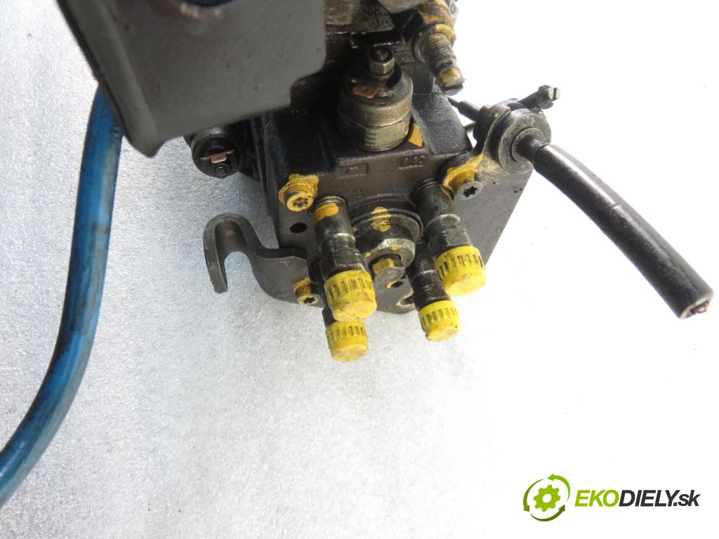 VW TRANSPORTER IV Skrzynia (70XA) FURGON 1998 50,00 1.9 TD 68 - ABL 1896,00 Pumpa vstrekovacia 028130107R (Vstrekovacie čerpadlá)