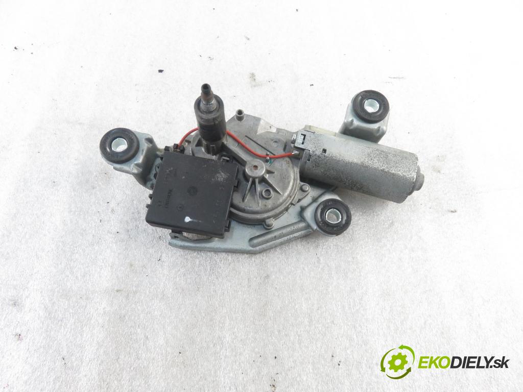 LAND ROVER RANGE ROVER III (L322) SUV 2006 130,00 3.0 D 4x4 - 306D1 2926,00 motorek stěrače ZADNÍ: 0390201571