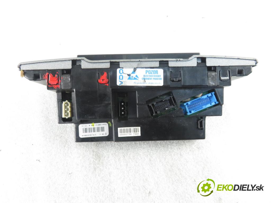 LAND ROVER RANGE ROVER III (L322) SUV 2006 130,00 3.0 D 4x4 - 306D1 2926,00 Panel kúrenia KLIMATIZACE: JFC000374PUY
