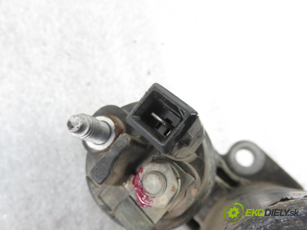 AUDI A3 (8L1) HB 2001 92,00 1.8 - APG 1781,00 Štartér  (Štartér)