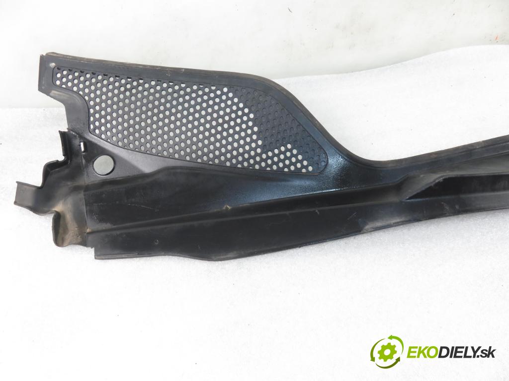 CITROEN C4 I (LC_) HB 2005 80,00 1.6 16V - NFU (TU5JP4) 1587,00 Torpédo, plast pod čelné okno 96583760XT (Torpéda)