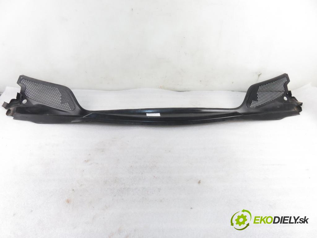 CITROEN C4 I (LC_) HB 2005 80,00 1.6 16V - NFU (TU5JP4) 1587,00 Torpédo, plast pod čelné okno 96583760XT (Torpéda)