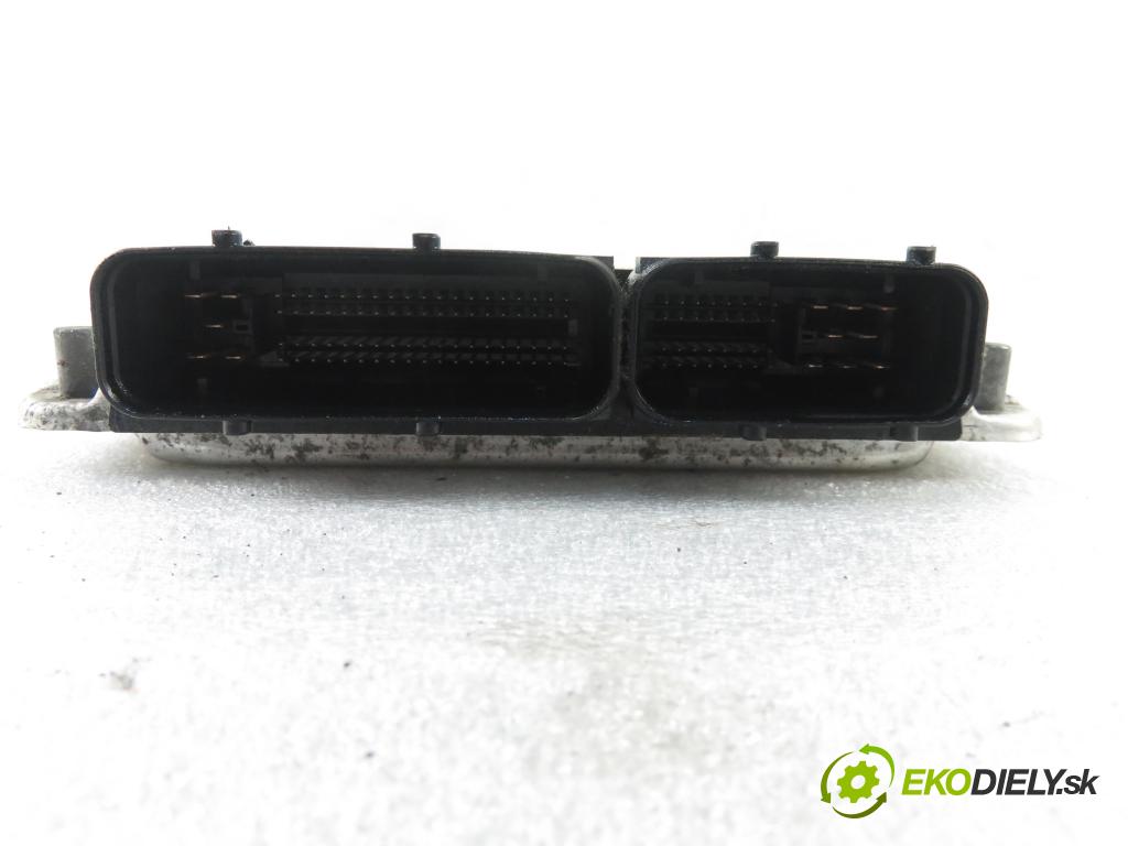 AUDI A3 (8L1) HB 2001 92,00 1.8 - APG 1781,00 Riadiaca jednotka Motor 8D1906018B ; 0261206906