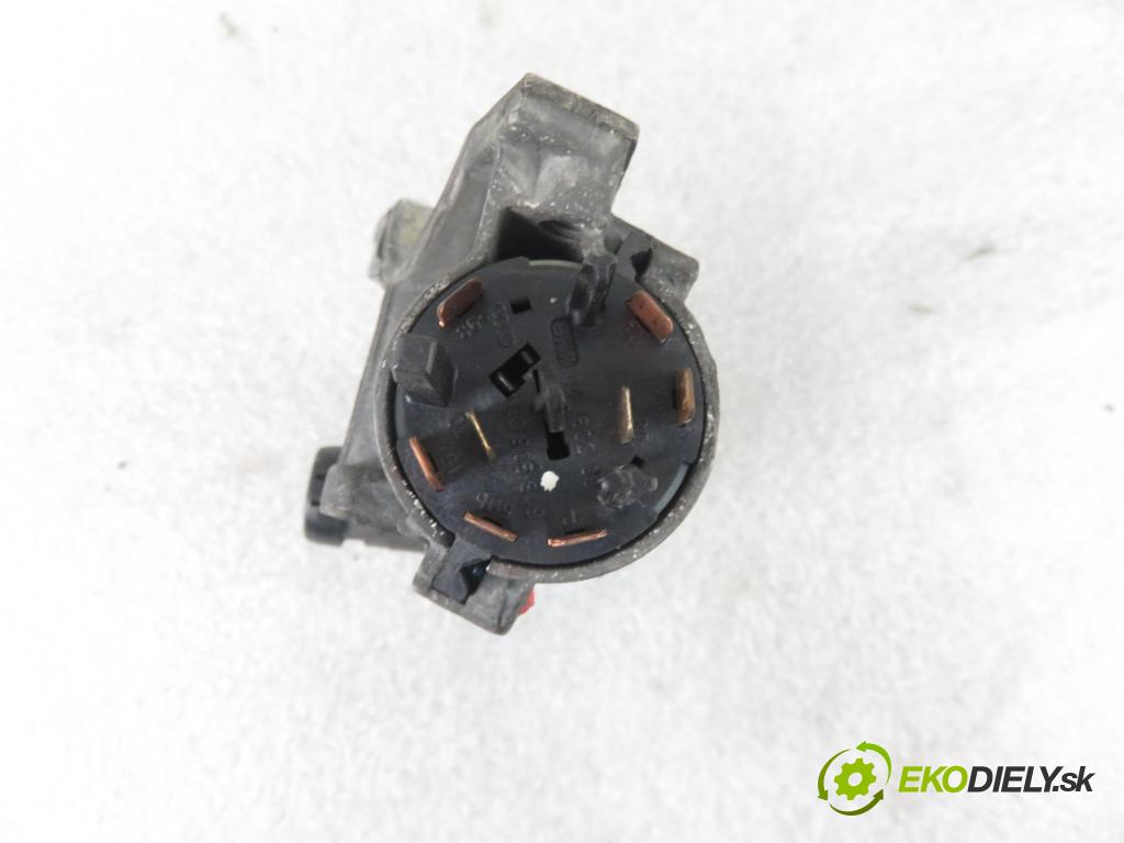 AUDI TT (8N3) COUPE 1998 132,00 1.8 T - AJQ 1781,00 spinačka 4B0905851B (Spínacie skrinky a kľúče)