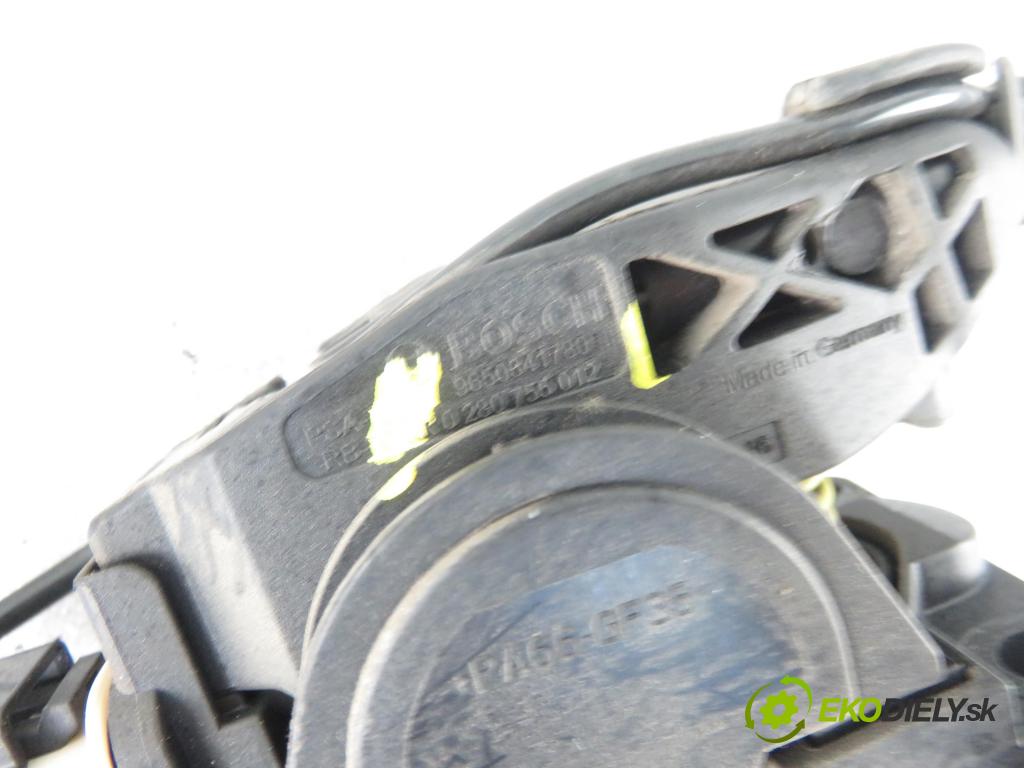 PEUGEOT 407 SW (6E_) KOMBI 2007 100,00 2.0 HDi 135 - RHR 1997,00 Potenciometer plynu 9650341780 ; 0280755012 (Pedále)