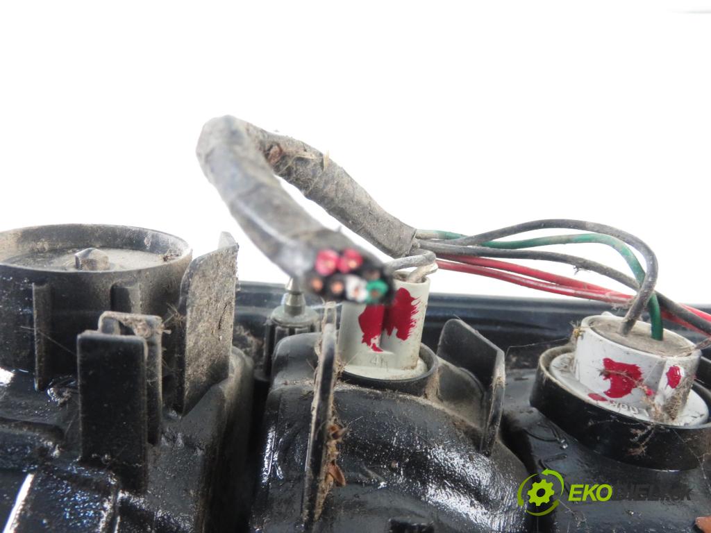 DAIHATSU SIRION (M3_) HB 2006 51,00 1 - 1KR-FE 998,00 Svetlo pravé zadné 