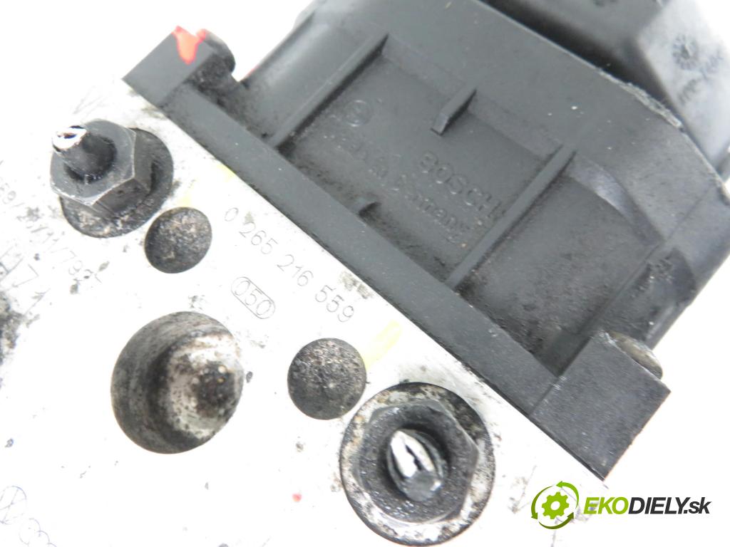 AUDI A4 (8D2, B5) SEDAN 1998 66,00 1.9 TDI - AHU 1896,00 Pumpa ABS 0273004281 ; 0265216559 (Pumpy ABS)