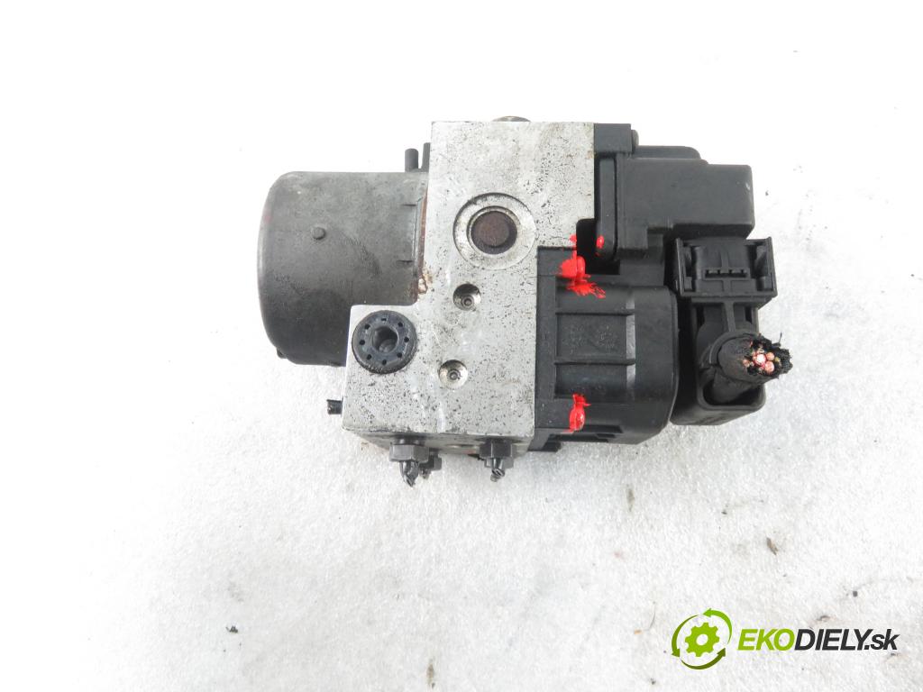 AUDI A4 (8D2, B5) SEDAN 1998 66,00 1.9 TDI - AHU 1896,00 Pumpa ABS 0273004281 ; 0265216559 (Pumpy ABS)