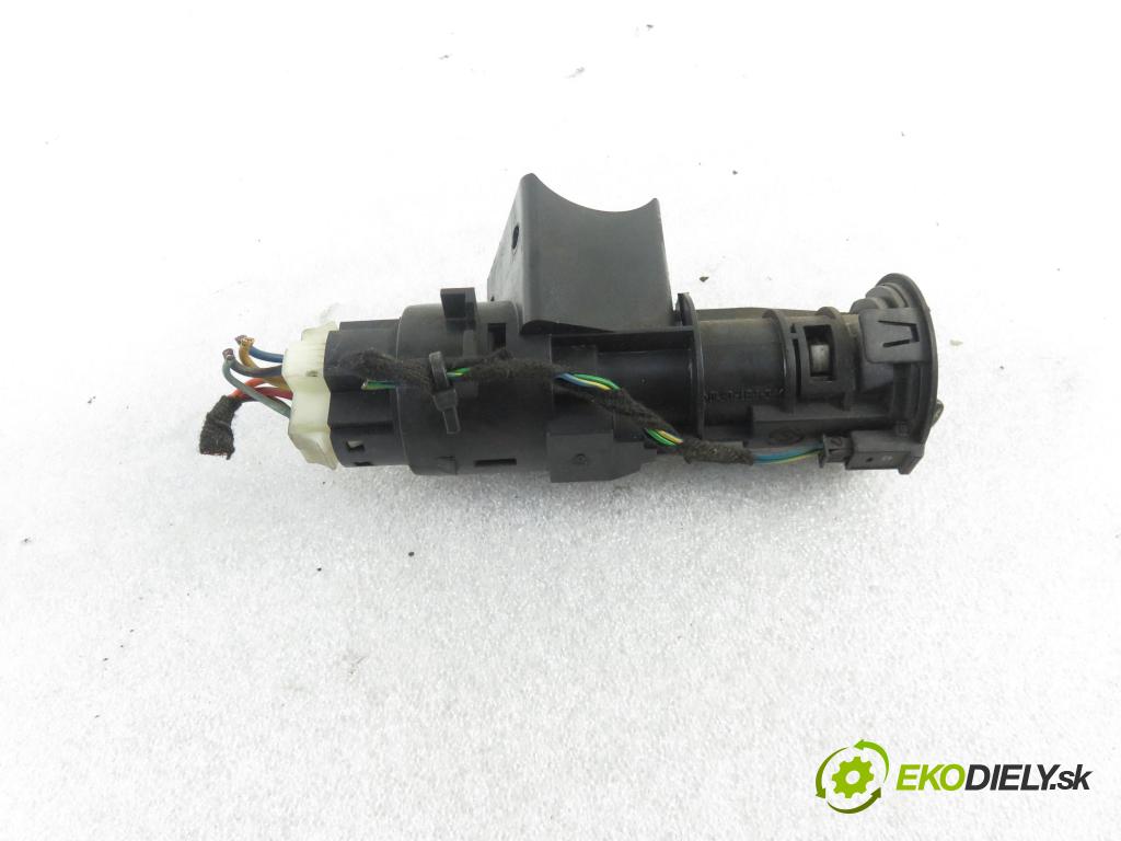 FIAT DOBLO Cargo (223_) FURGON 2001 74,00 1.9 JTD 100 - 182 B9.000 1910,00 spinačka  (Spínacie skrinky a kľúče)