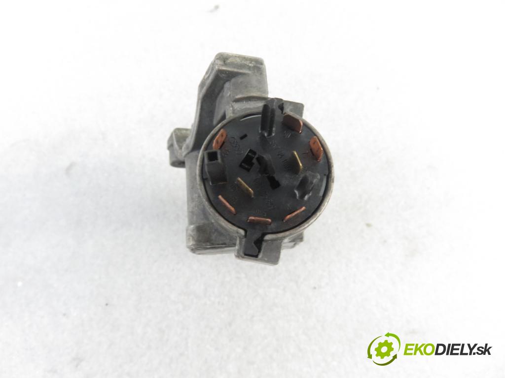 VW GOLF IV (1J1) HB 2003 74,00 1.9 TDI PD 101 - ATD 1896,00 spinačka 4B0905851C (Spínacie skrinky a kľúče)