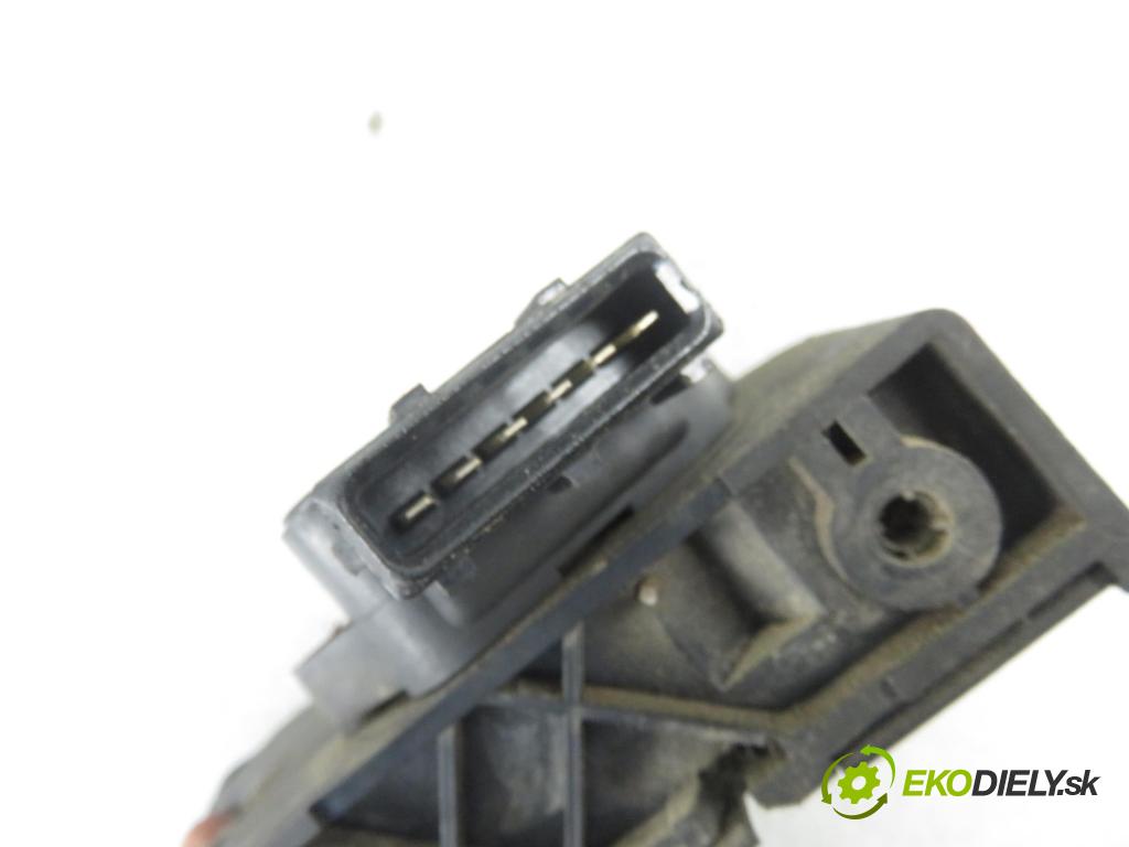 RENAULT SCENIC I (JA0/1_) MINIVAN 2002 75,00 1.9 dCi 102 - F9Q 732 1870,00 Potenciometer plynu CTS4089 ; 8200139460 (Pedále)