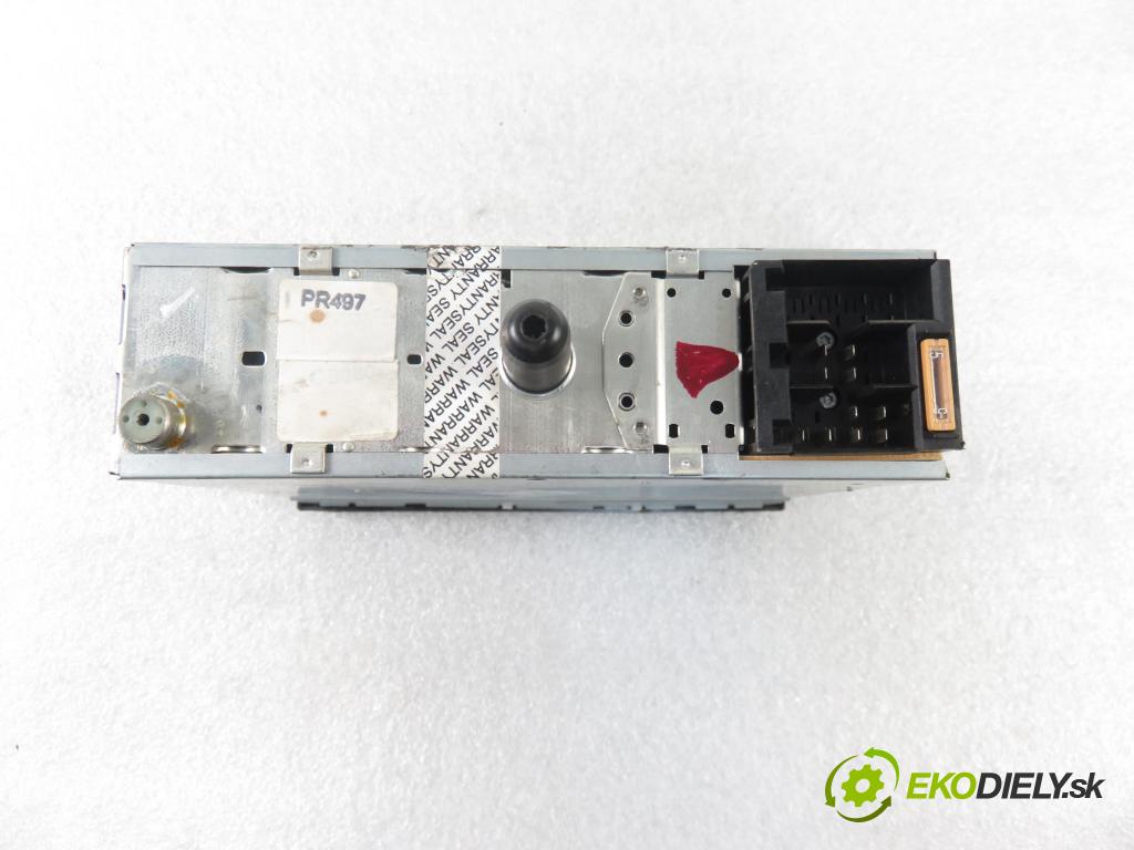 VW POLO (9N_) HB 2003 40,00 1.2 6V 54 - AWY 1198,00 RADIO Modul 6X0035153