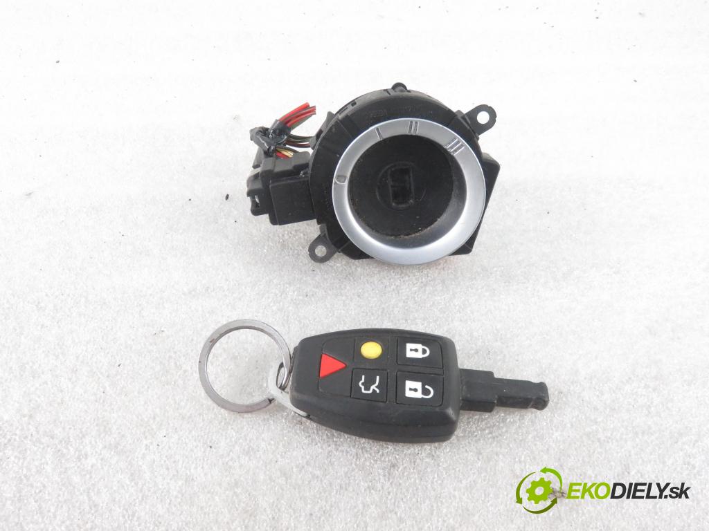 VOLVO S40 II (MS) SEDAN 2006 84,00 1.6 D2 - D 4162 T 1560,00 spinačka 30768036 (Spínacie skrinky a kľúče)