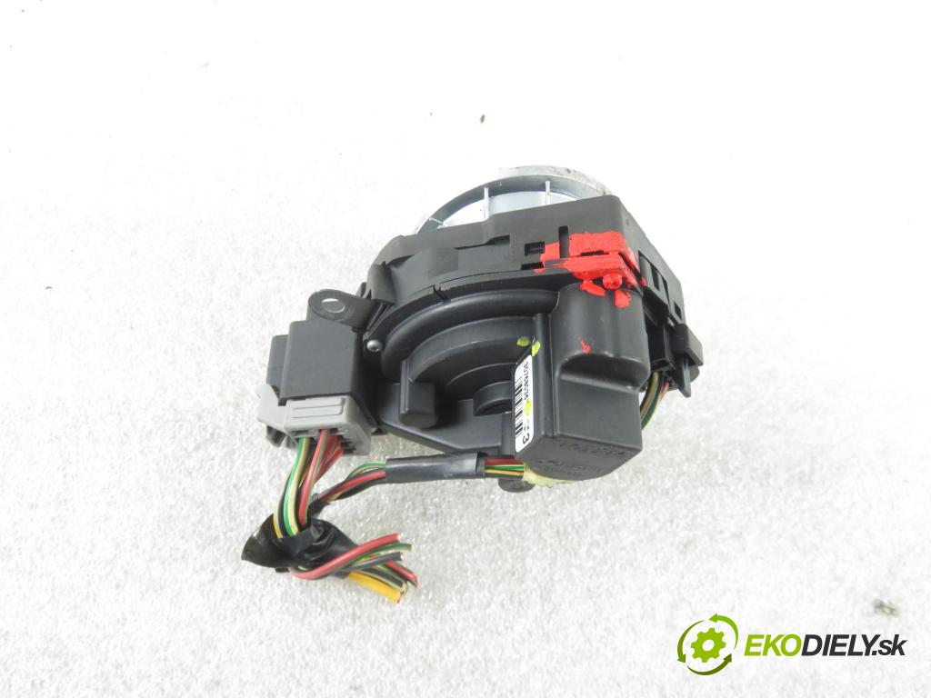 VOLVO S40 II (MS) SEDAN 2006 84,00 1.6 D2 - D 4162 T 1560,00 spinačka 30768036 (Spínacie skrinky a kľúče)