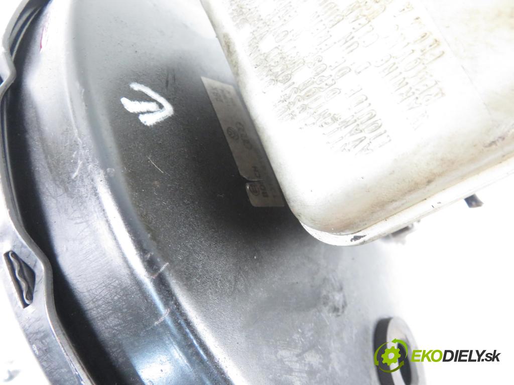 VW GOLF IV (1J1) HB 1999 50,00 1.9 SDI 68 - AQM 1896,00 Posilovač 1J1614105J (Servočerpadlá, pumpy riadenia)