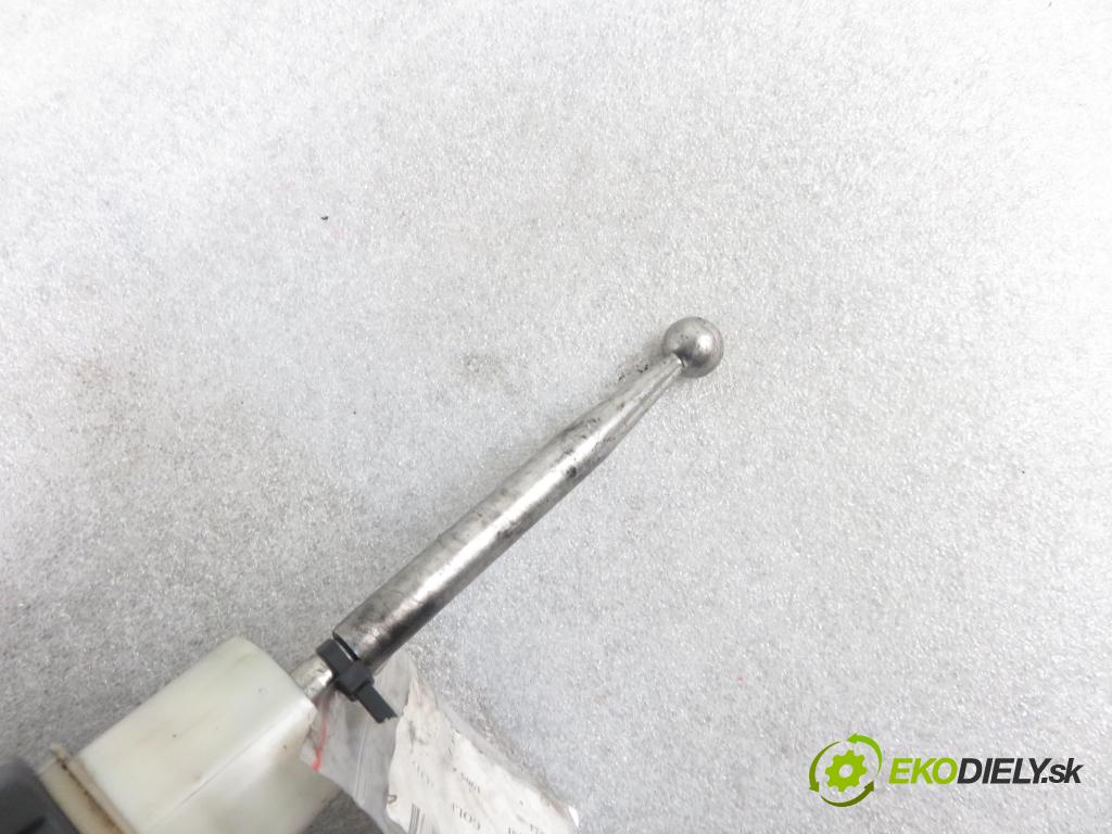 VW GOLF IV (1J1) HB 1999 50,00 1.9 SDI 68 - AQM 1896,00 Posilovač 1J1614105J (Servočerpadlá, pumpy riadenia)