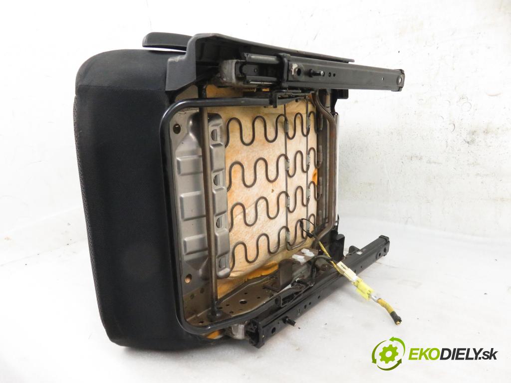FIAT SEDICI (189_) CROSSOVER 2007 88,00 1.9 D Multijet 120 4x4 - D19AA 1910,00 Sedadlo šoféri