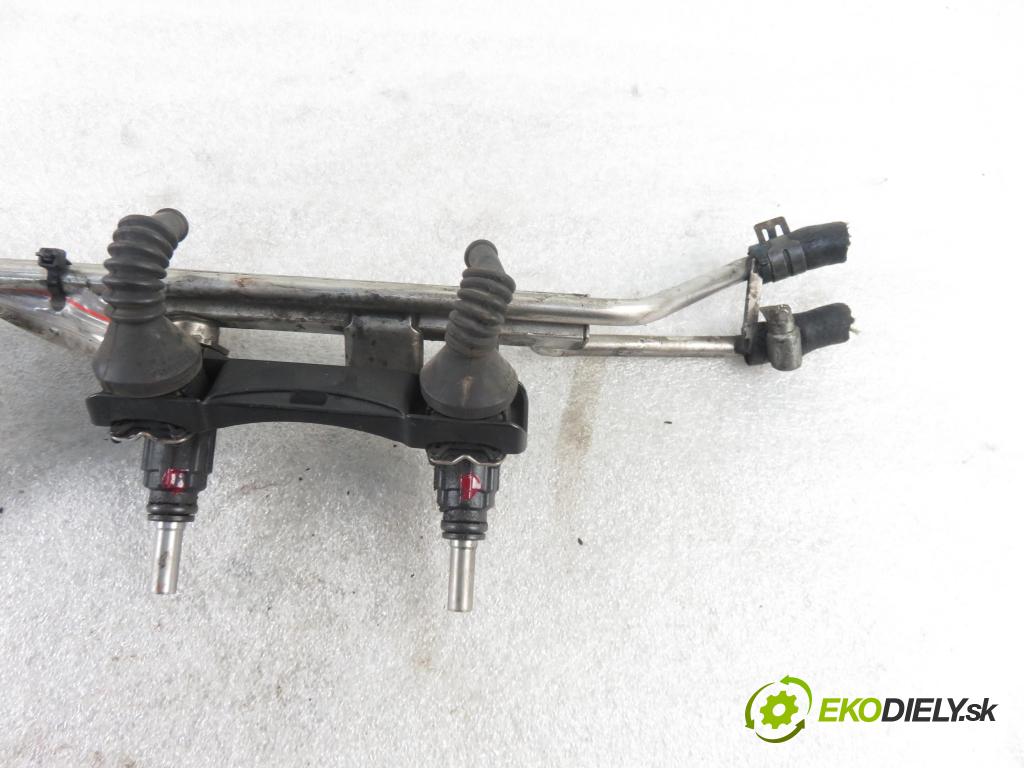 AUDI TT (8N3) COUPE 1998 132,00 1.8 T - AJQ 1781,00 Lišta vstrekovacia 0280155897 ; 06A9006031S (Vstrekovacie lišty)