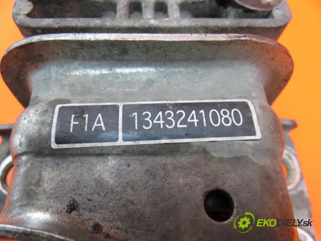 FIAT DUCATO III 2.3 JTD 120 MultiJet F1AE0481D manual 6 - stupňová 88 kW 120 km  AirBag motora 1343241080 (Držáky motoru)