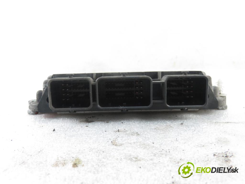 FORD FOCUS II Turnier (DA_, FFS, DS) KOMBI 2005 80,00 1.6 TDCi 109 - G8DE 1560,00 řídící jednotka motora 4M5112A650KE ; 0281011801