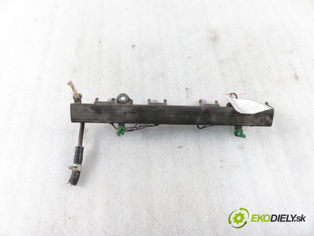 SUZUKI IGNIS (FH) HB 2001 61,00 1.3 4WD 83 (RG413) - M13A 1328,00 Lišta vstrekovacia  (Vstrekovacie lišty)