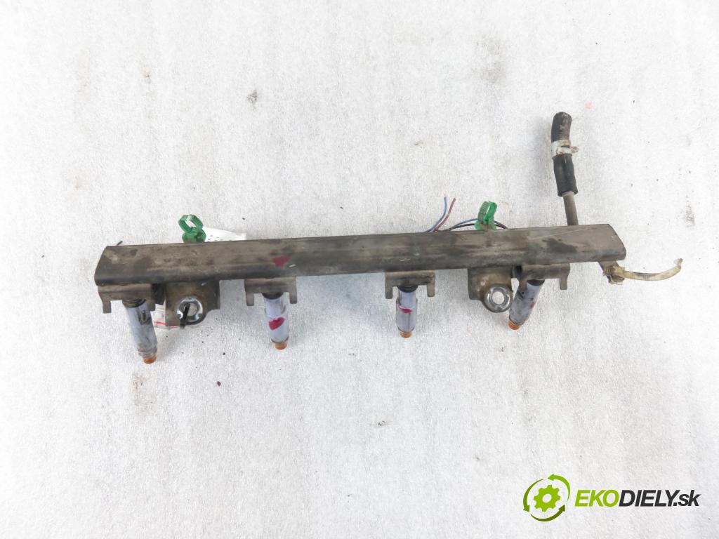 SUZUKI IGNIS (FH) HB 2001 61,00 1.3 4WD 83 (RG413) - M13A 1328,00 Lišta vstrekovacia  (Vstrekovacie lišty)