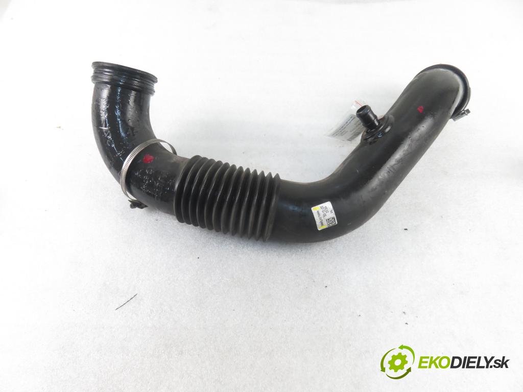 IVECO DAILY VI Furgon FURGON 2020 100,00 3.0 NaturalPower 136 - F1CFA401C 2998,00 Rúra přívodu vzduchu 5801317099
