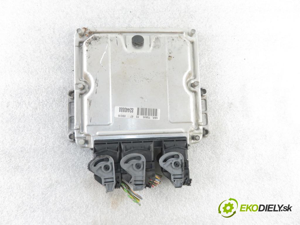 PEUGEOT 307 (3A/C) HB 2002 79,00 2.0 HDi 110 - RHS 1997,00 Riadiaca jednotka Motor 0281010779 ; 9644606180