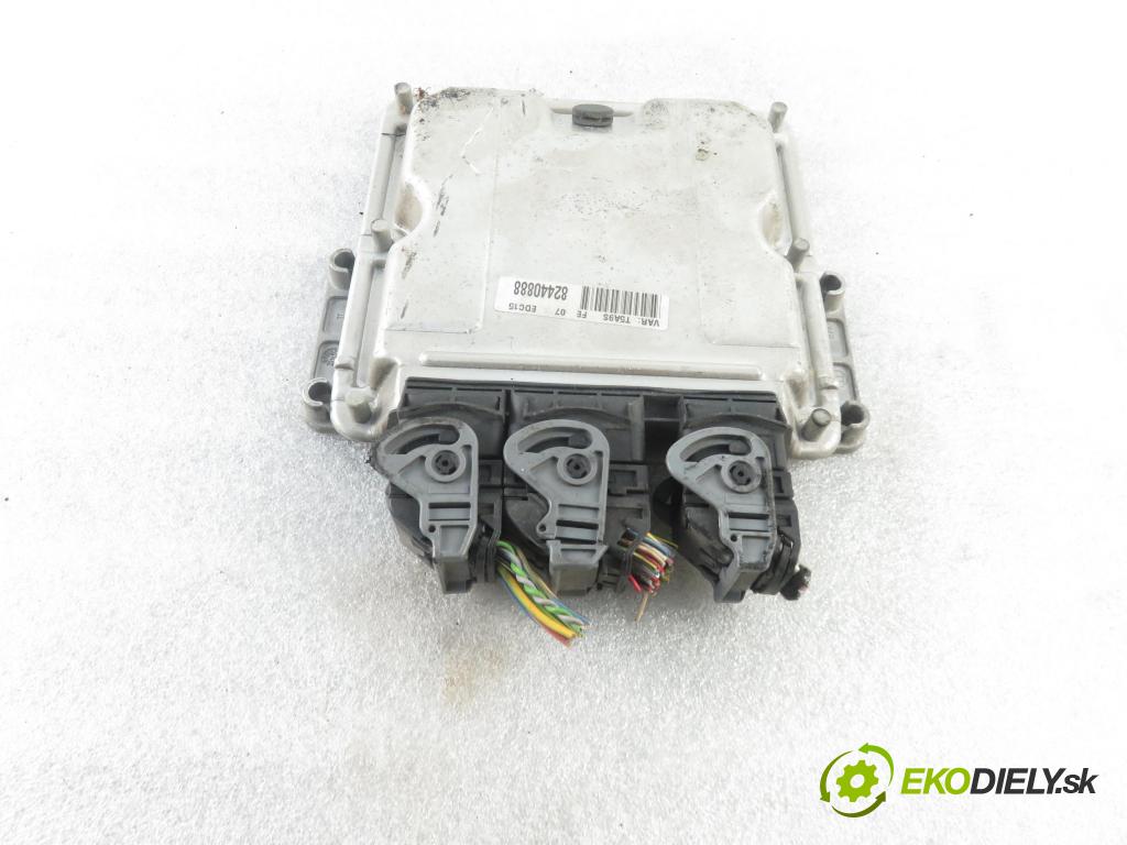 PEUGEOT 307 (3A/C) HB 2002 79,00 2.0 HDi 110 - RHS 1997,00 Riadiaca jednotka Motor 0281010779 ; 9644606180