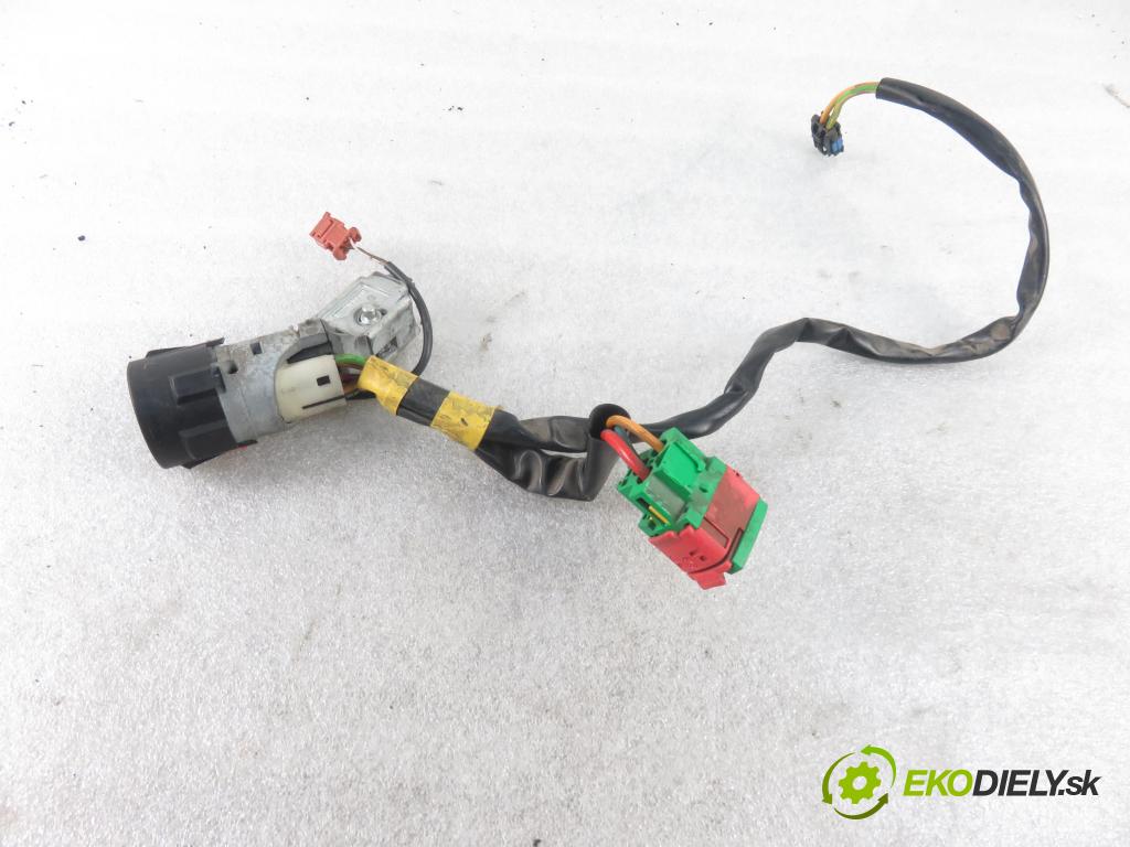 CITROEN C3 I (FC_) HB 2003 50,00 1.4 HDi 8V - 8HX 1398,00 spinačka 9632897680 (Spínacie skrinky a kľúče)