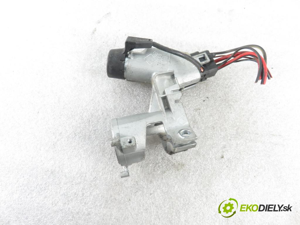 VW TRANSPORTER IV Platforma / podwozie (70E, 70L, 70M, 7DE, 7DL KABINA/PLATFORMA 2000 65,00 2.5 TDI - AJT 2461,00 spinačka 701905851 (Spínacie skrinky a kľúče)