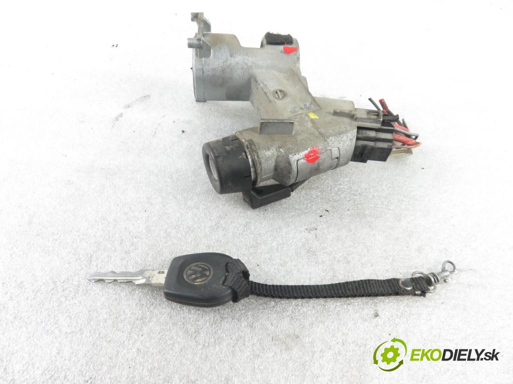 VW TRANSPORTER IV Platforma / podwozie (70E, 70L, 70M, 7DE, 7DL KABINA/PLATFORMA 2000 65,00 2.5 TDI - AJT 2461,00 spinačka 701905851 (Spínacie skrinky a kľúče)