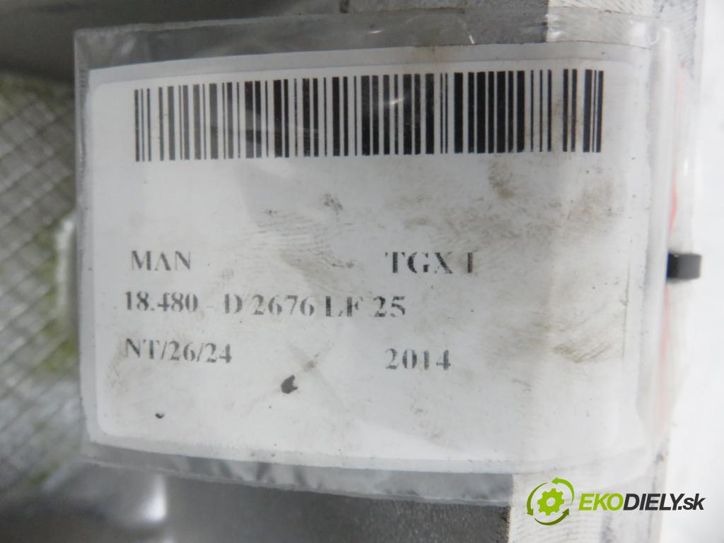 MAN TGX I CIĄGNIK SIODŁOWY 2014 353,00 18.480 - D 2676 LF 25 12419,00 vana olejová 51058413019 (Olejové vany)