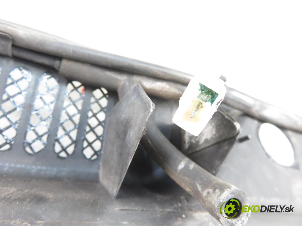 AUDI TT (8N3) COUPE 1998 132,00 1.8 T - AJQ 1781,00 Torpédo, plast pod čelné okno 8N1819415 (Torpéda)