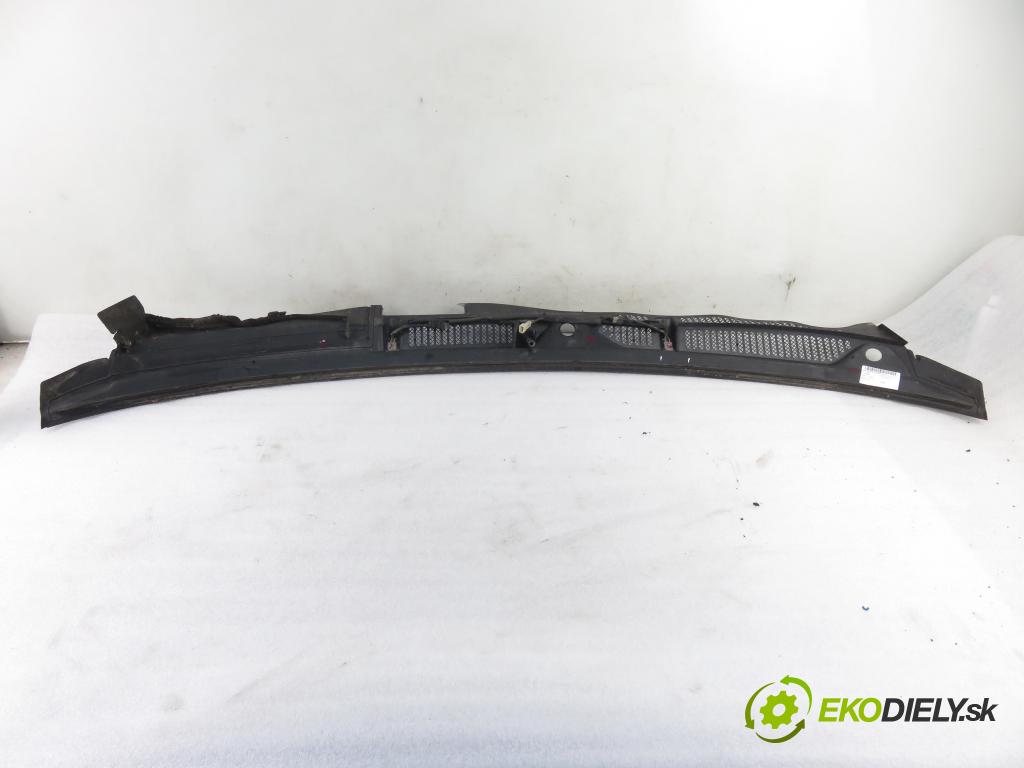 AUDI TT (8N3) COUPE 1998 132,00 1.8 T - AJQ 1781,00 Torpédo, plast pod čelné okno 8N1819415 (Torpéda)