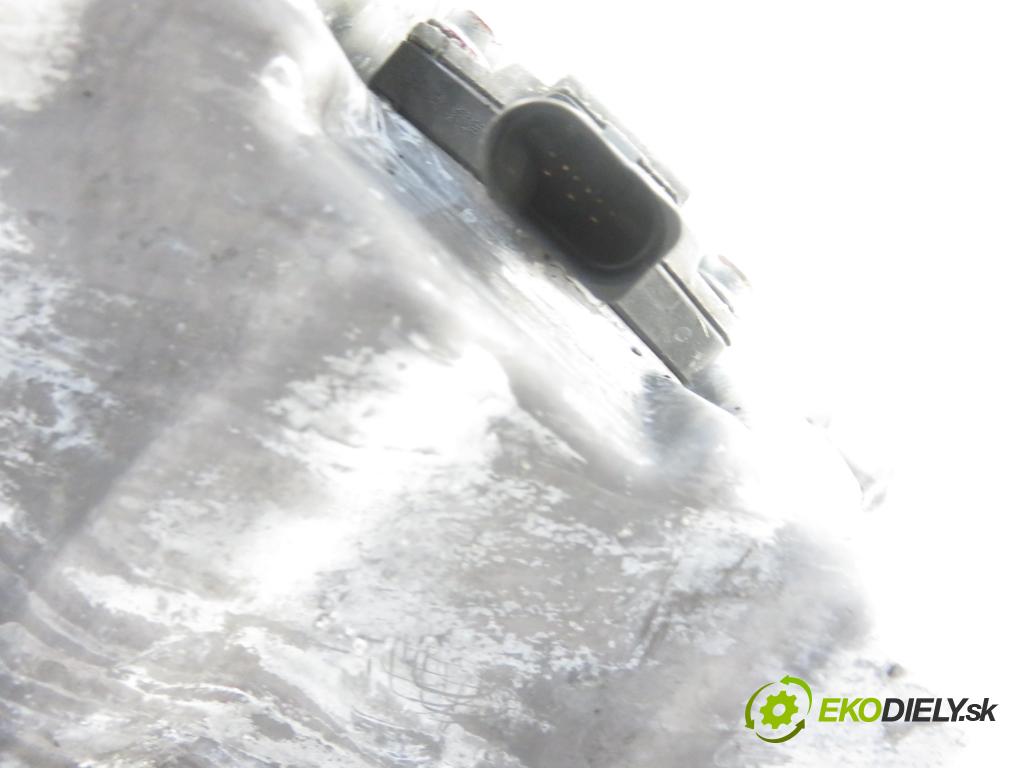 VW PASSAT B6 Variant (3C5) KOMBI 2005 77,00 1.9 TDI - BKC 1896,00 vana olejová 038103603AG (Olejové vany)