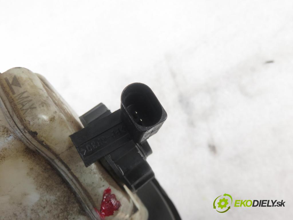 SEAT LEON (1P1) HB 2008 75,00 1.6 - BSE 1595,00 Posilovač 1K1614105AQ ; 0204051358 (Servočerpadlá, pumpy riadenia)